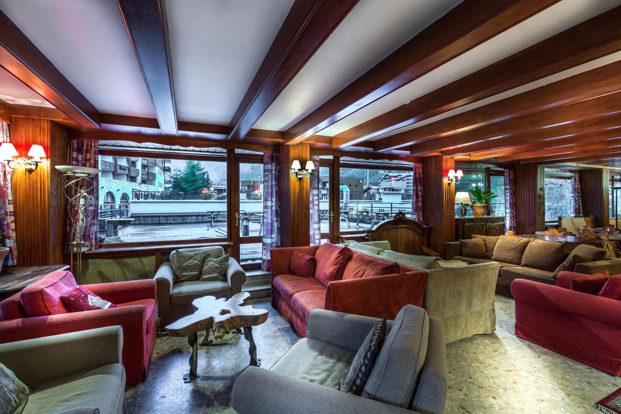 Les Cretes Blanches Hotel Val-d'Isere Exterior photo